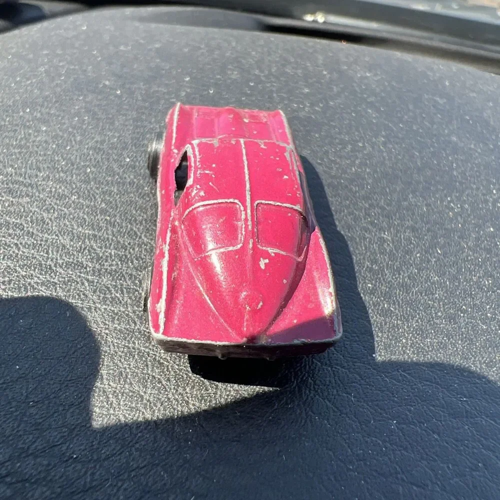 Vintage Tootsie Toy Diecast MAGENTA. CORVETTE SPLIT WINDOW  #3